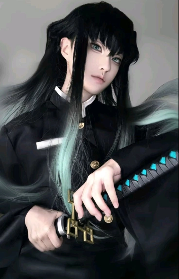 Tokito Muichiro cosplay phong cách kiếm sĩ