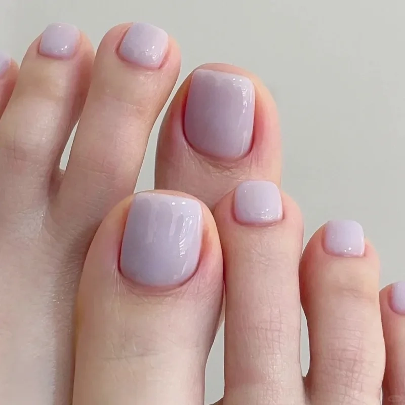 Kiểu móng chân đơn giản đẹp phù hợp với mọi phong cách