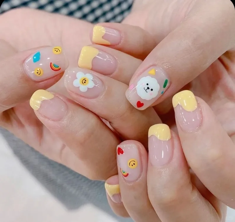 Mẫu nail móng ngắn cute giúp nàng thêm phần nữ tính