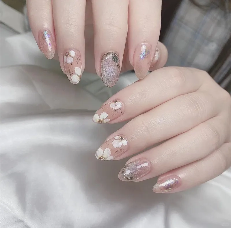 Hình nail cute hot trend cho cô nàng sành điệu