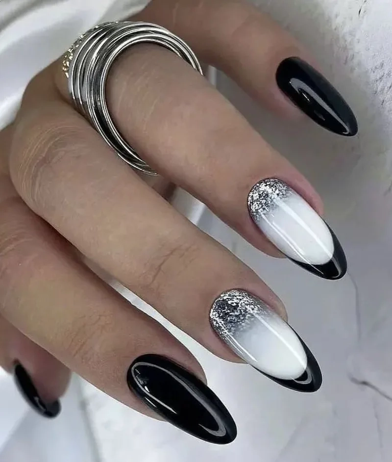 Móng tay giả trắng đen giúp nàng thay đổi phong cách dễ dàng