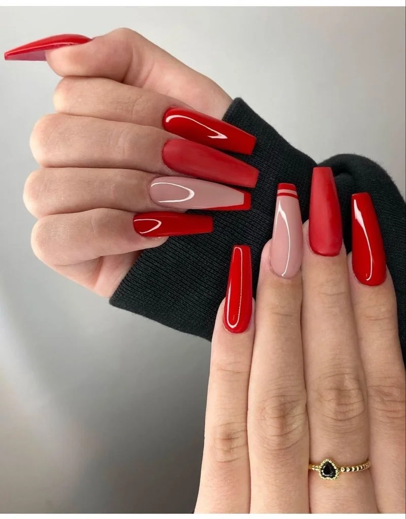 Đón xuân may mắn với mẫu nail đỏ tết rực rỡ và nổi bật