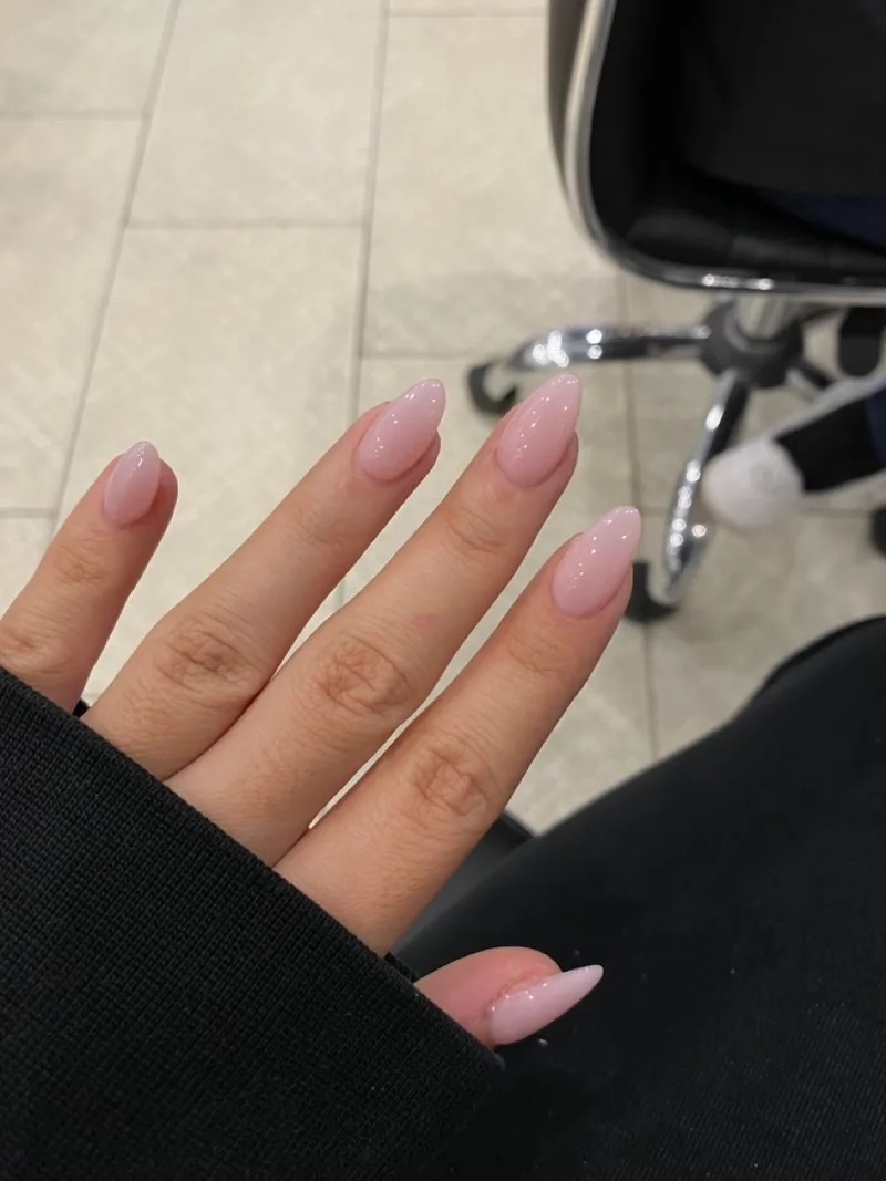 Nail tay đơn giản phù hợp với mọi phong cách