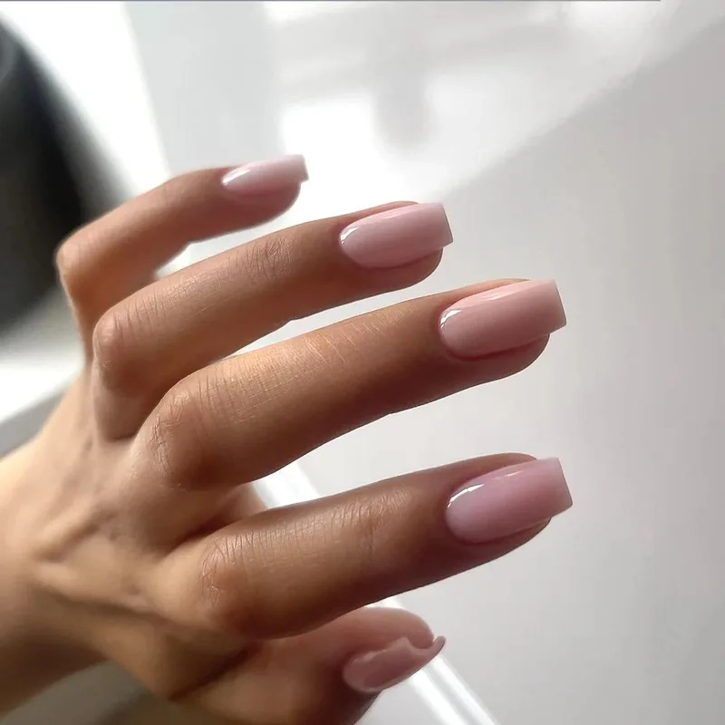 Bí quyết chọn nail đơn giản cho học sinh da ngăm thêm nổi bật