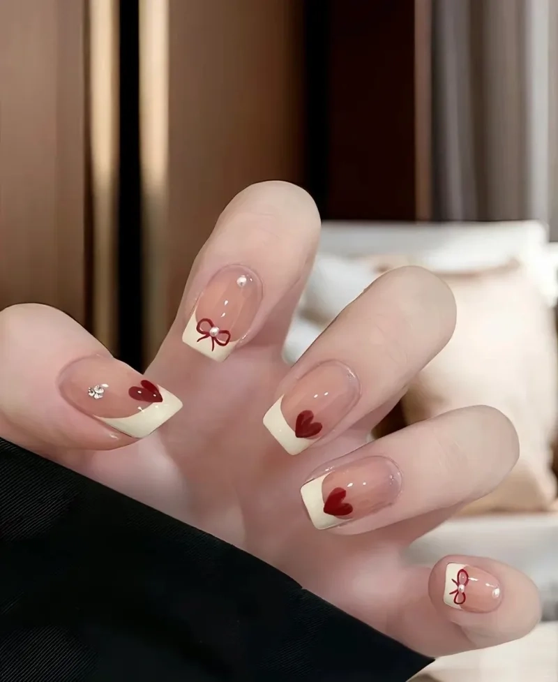 Nail đẹp cho học sinh nàng yêu thích sự tối giản