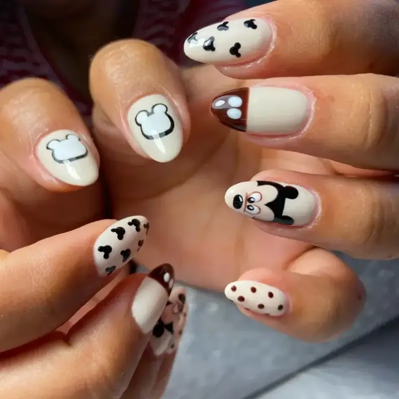 Mẫu vẽ nail hoạt hình đang là xu hướng hot nhất hiện nay