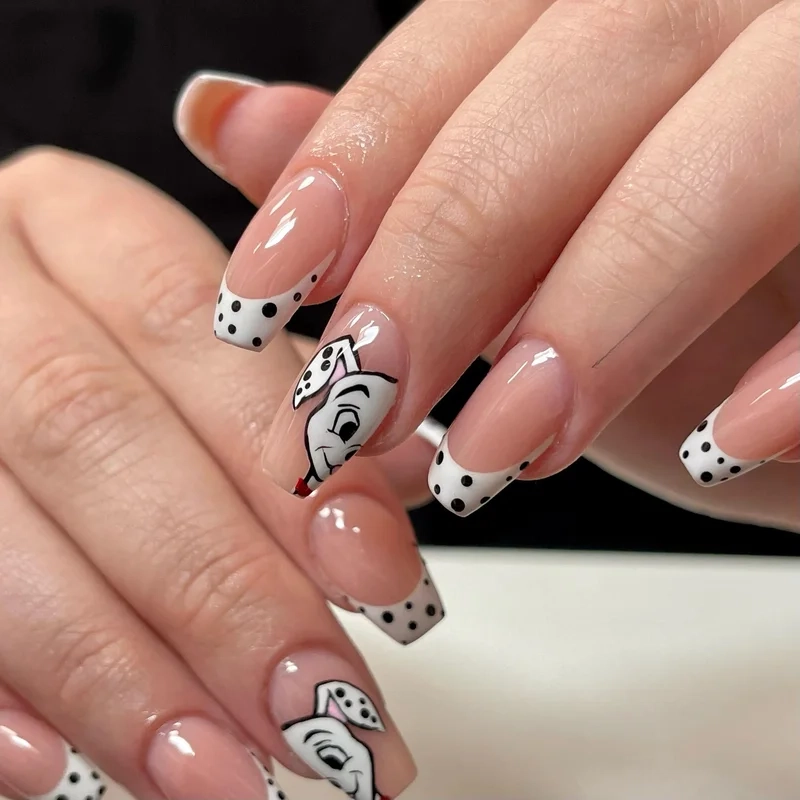 Những mẫu nail vẽ hoạt hình hot nhất hiện nay
