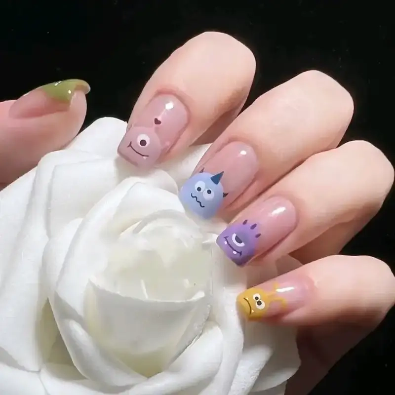 Vẽ nail hoạt hình đơn giản nhưng đầy cá tính