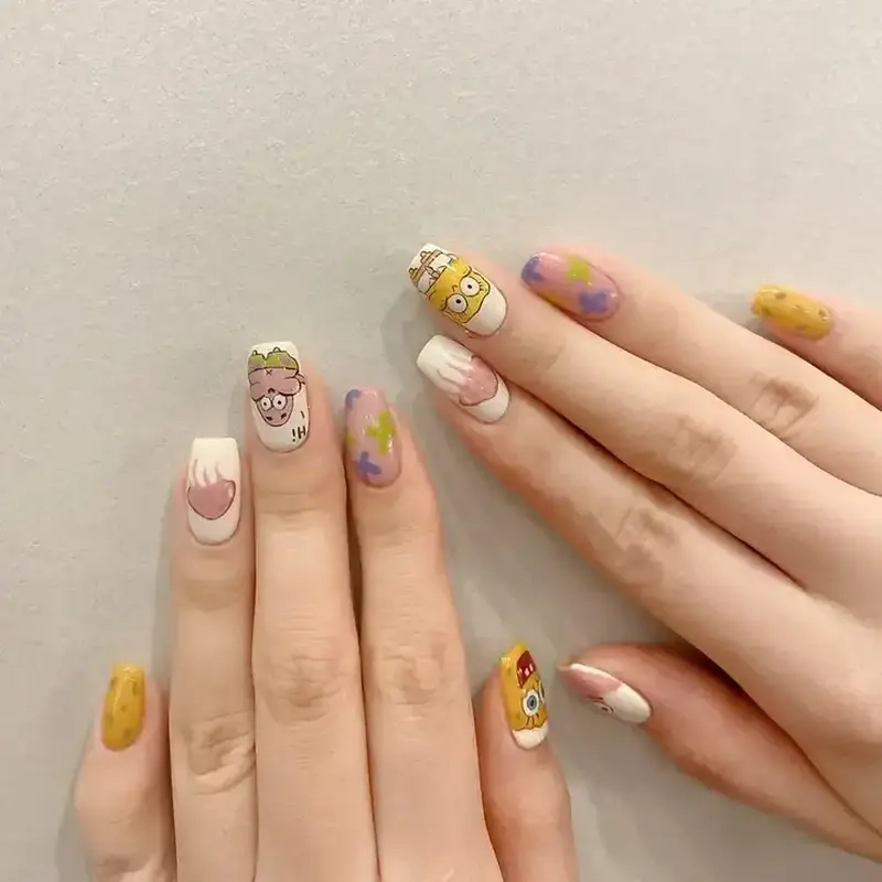 Vẽ nail hoạt hình đẹp giúp đôi tay thêm phần thu hút