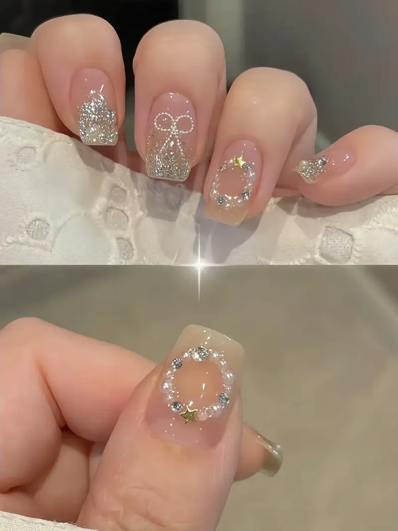 Những mẫu nail kim tuyến đẹp nhất dành riêng cho nàng