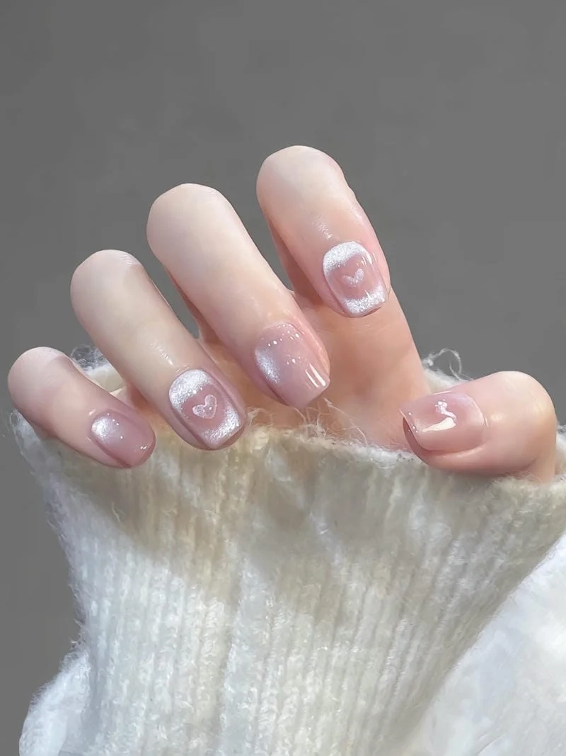 Mẫu nail mắt mèo đẹp sang trọng dành cho nàng yêu thích sự nổi bật