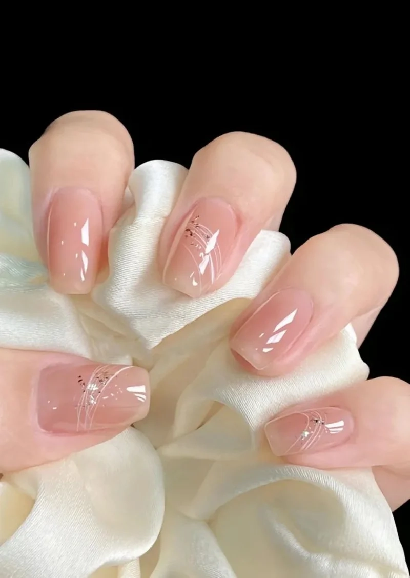 Nails màu hồng thạch trong suốt sang chảnh nàng đã thử chưa