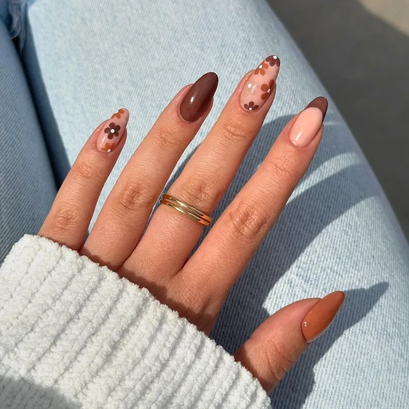 Mẫu nail nâu đẹp giúp nàng nổi bật với vẻ ngoài thời thượng