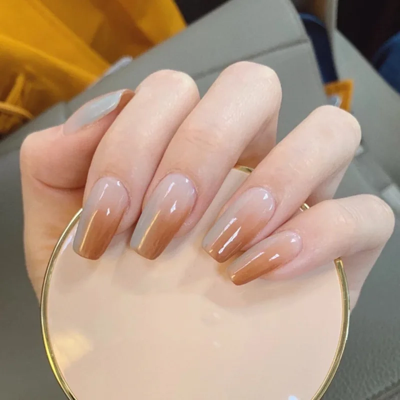 Mẫu nail ombre nâu phá cách với hiệu ứng màu sắc độc đáo