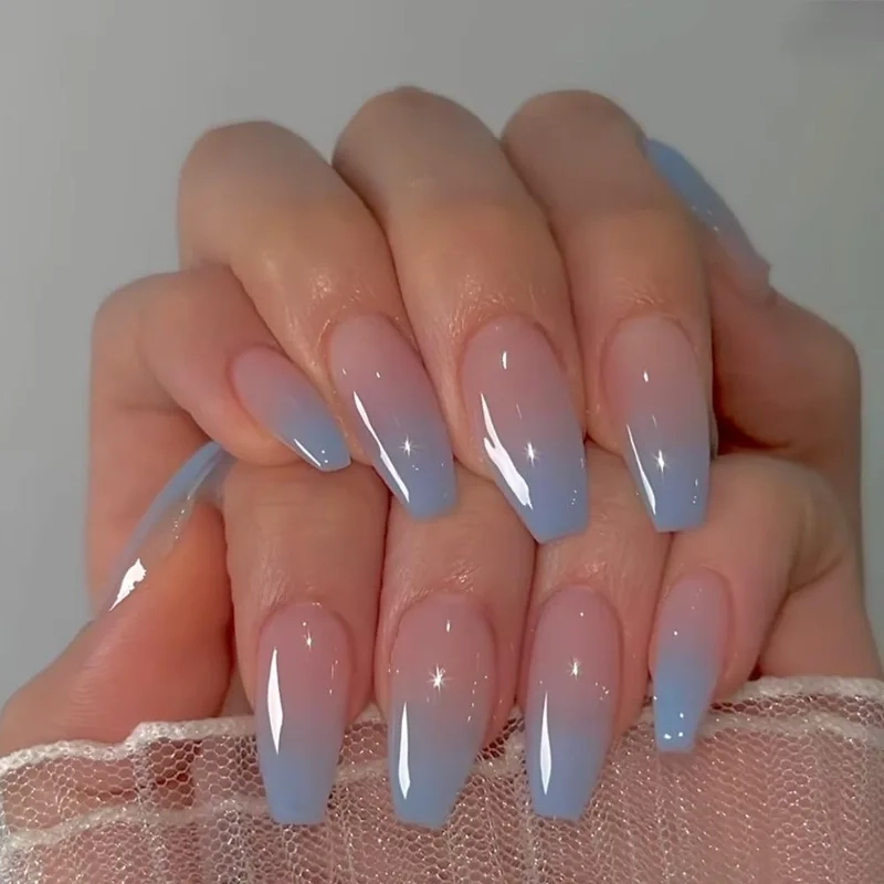 Nail ombre xanh hồng tinh tế dành cho nàng yêu thích sự nhẹ nhàng