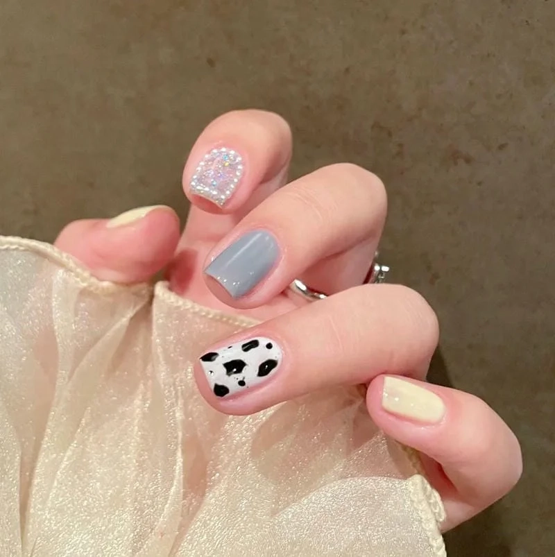Nail màu nâu pastel mang lại vẻ đẹp ấm áp và thanh lịch