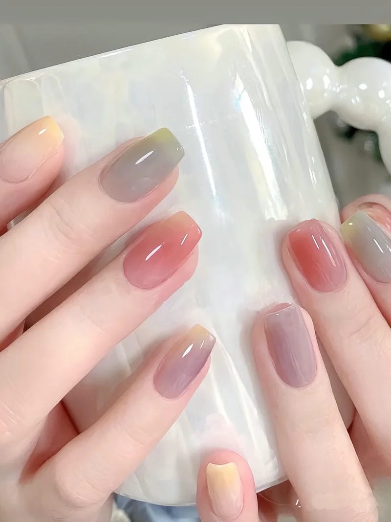 Mẫu nail đơn giản màu pastel phù hợp với mọi hoàn cảnh