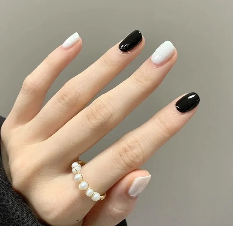 Mẫu nail ngắn nhẹ nhàng giúp nàng tự tin trong mọi tình huống