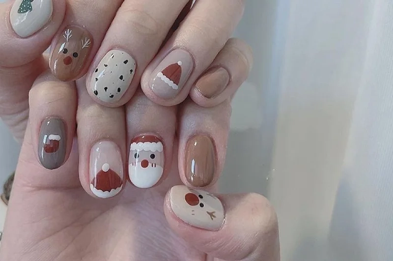 Nail noel đơn giản giúp nàng luôn nổi bật dịp cuối năm