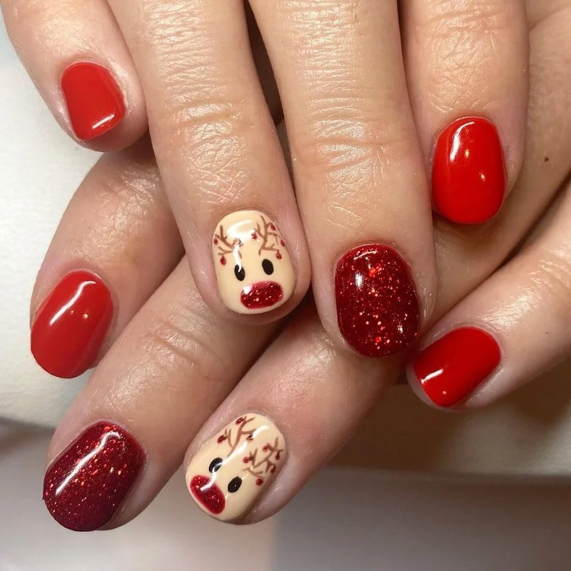 Kiểu móng tay noel phù hợp với mọi phong cách