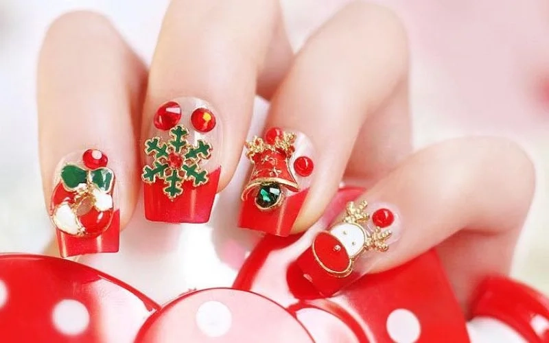 Mẫu móng tay giáng sinh giúp nàng có bộ móng sang trọng