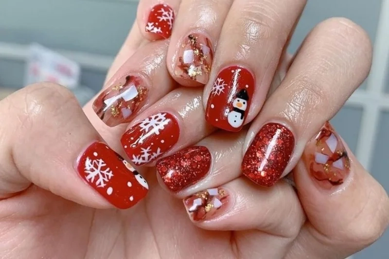 Mẫu nail giáng sinh đẹp giúp nàng có bộ móng nổi bật