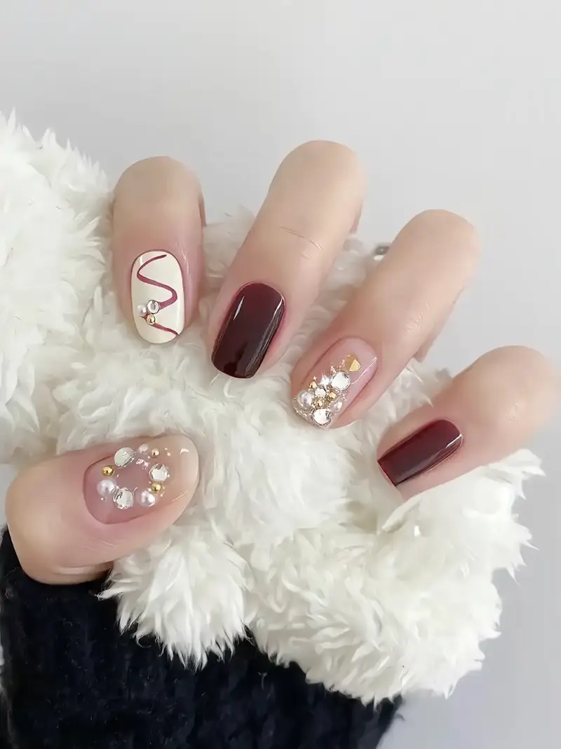 Nail noel xanh giúp nàng có bộ móng nổi bật