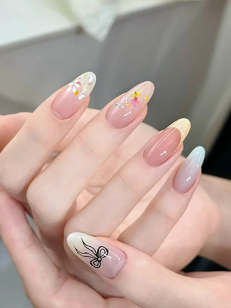 Nail omber đẹp bền đẹp giúp nàng tự tin suốt cả ngày