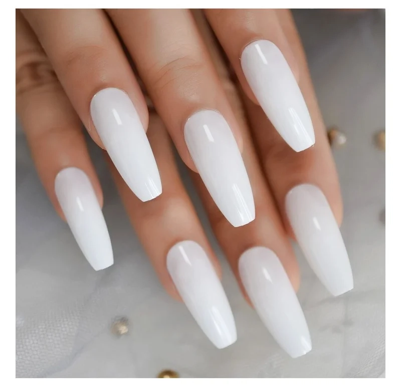 Nail trắng cô dâu lựa chọn hoàn hảo cho ngày trọng đại của nàng