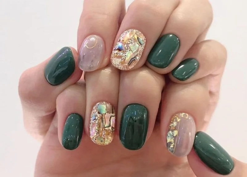 Móng tay khảm xà cừ đang là hot trend năm nay