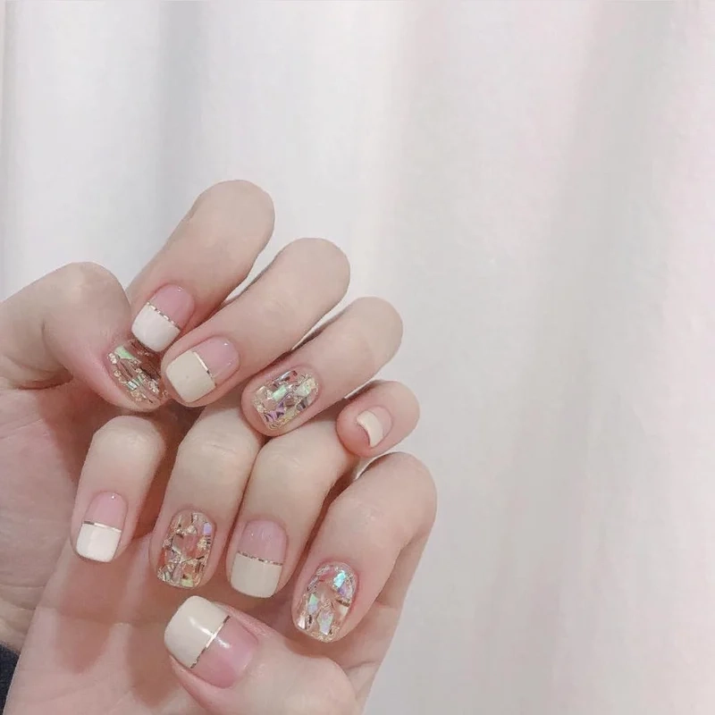 Móng ẩn xà cừ nhẹ nhàng nhưng cực kỳ sang chảnh