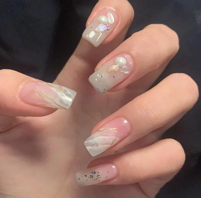Mẫu móng chân ẩn xà cừ đẹp hot trend của mùa này