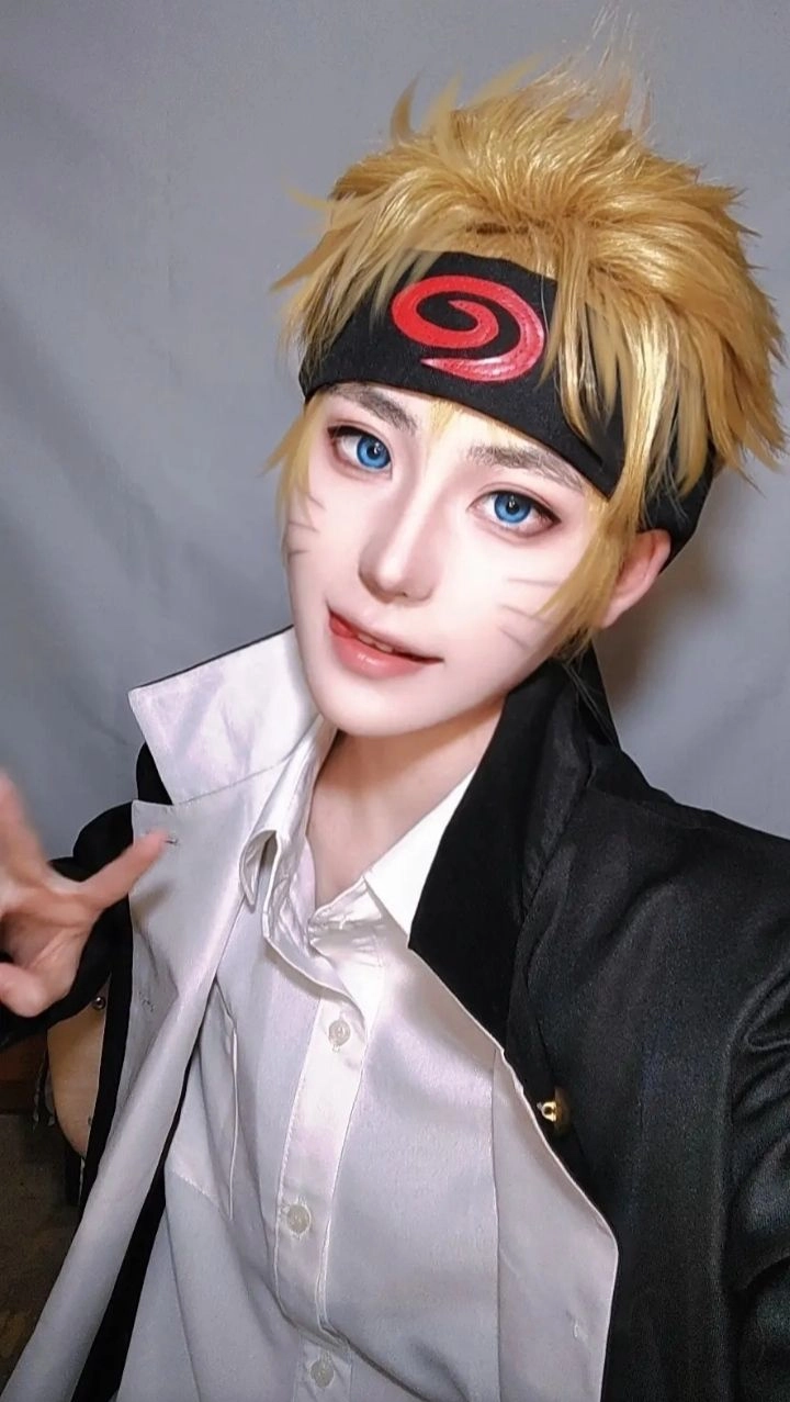 Cosplay Naruto hóa thân hoàn hảo thành Hokage huyền thoại