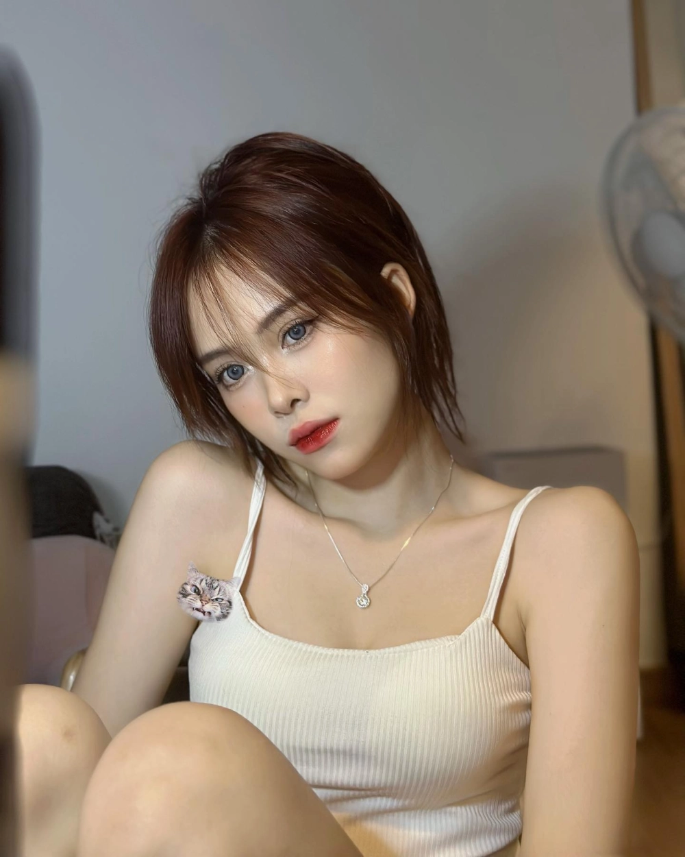 Ngân Hà Tiktok nổi bật với phong cách cá tính và cuốn hút