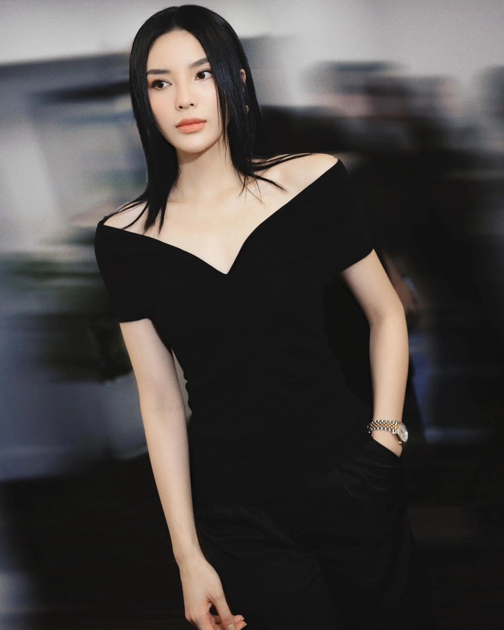 Ca sĩ Nguyễn Cao Kỳ Duyên biểu diễn những ca khúc trữ tình sâu lắng trong chương trình ca nhạc hải ngoại
