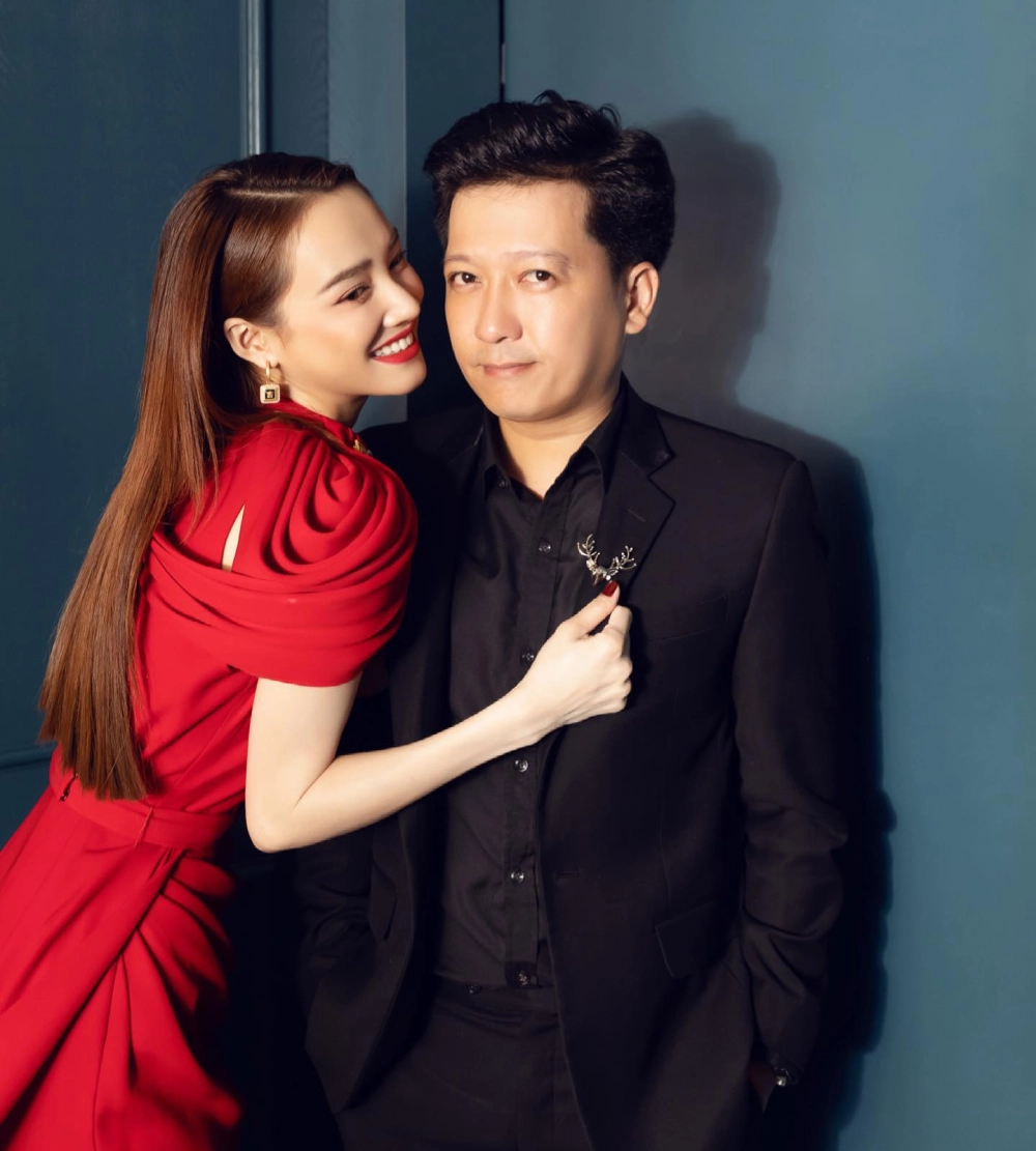 Gia đình nhã phương trường giang hạnh phúc viên mãn bên cô con gái nhỏ