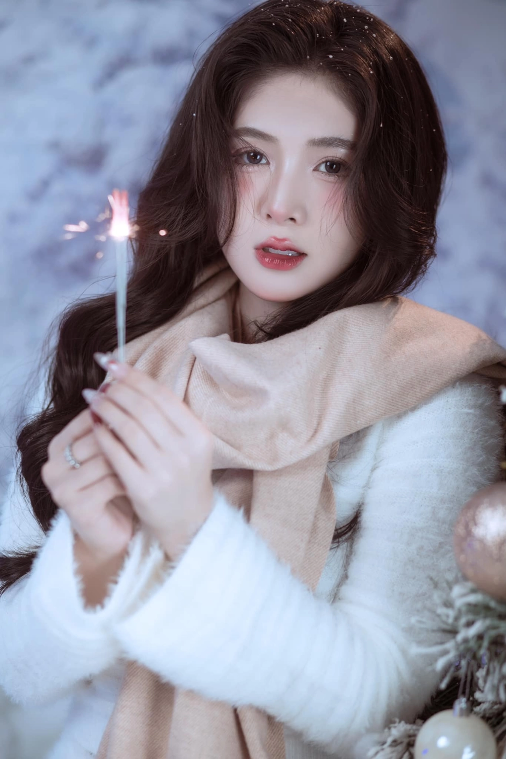Hình ảnh vui nhộn khi Quỳnh Alee đẩy xe bò gây sốt cộng đồng mạng