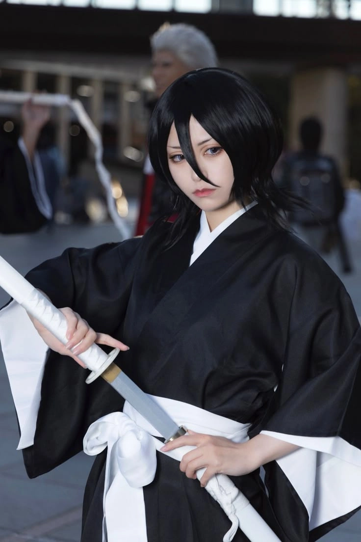 Cosplay Rukia hóa thân hoàn hảo thành nữ chiến binh băng giá
