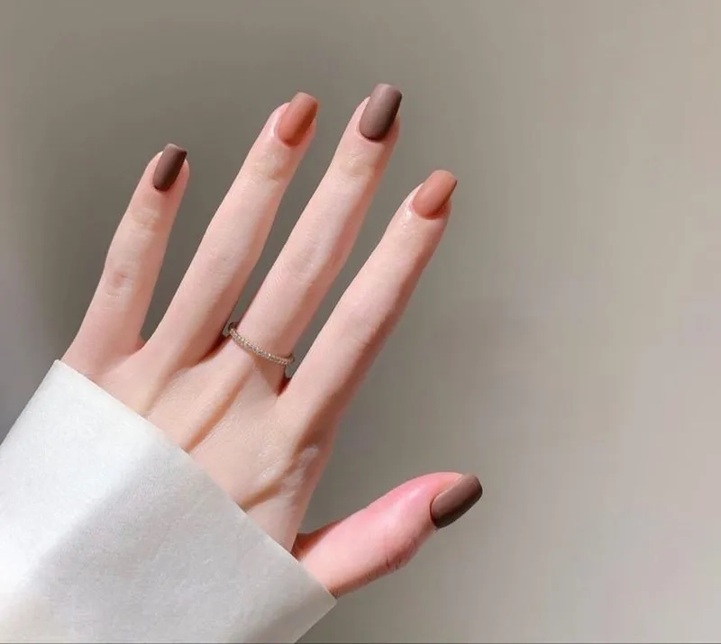 Nail lì đẹp giúp đôi tay thêm phần sang trọng và cá tính
