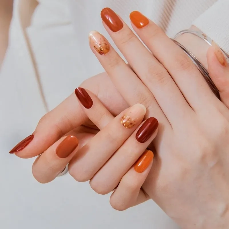 Sơn móng tay đẹp màu đỏ giúp nàng luôn rạng rỡ mỗi ngày