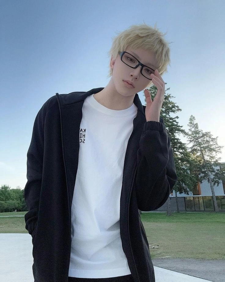 Kei Tsukishima Cosplay những màn hóa thân ấn tượng của trung chắn kiêu hãnh