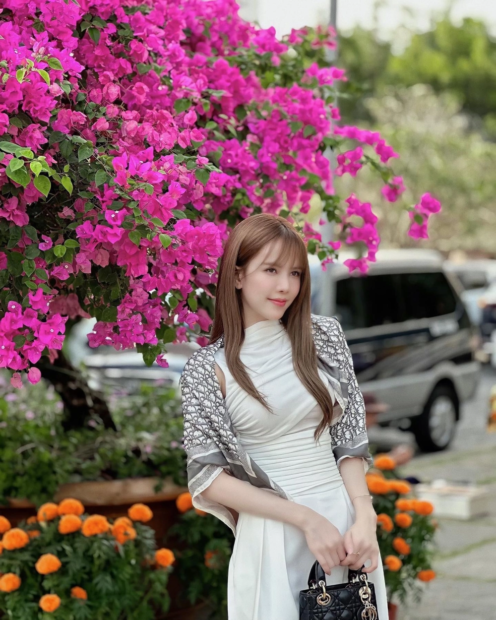Thân hình chuẩn với số đo 3 vòng của Thiều Bảo Trâm làm fan trầm trồ