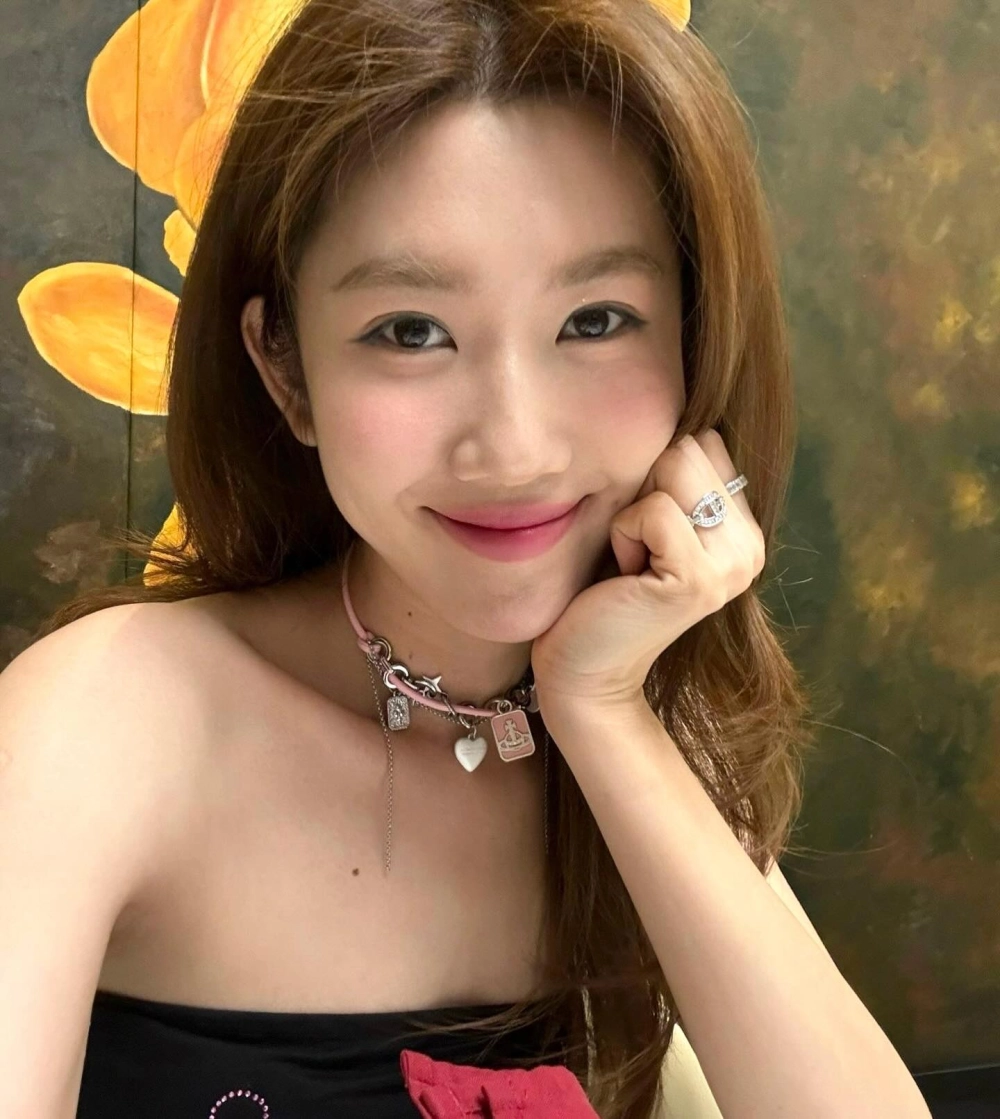 Ngắm gái xinh nhảy tik tok sôi động và cực kỳ quyến rũ mỗi ngày