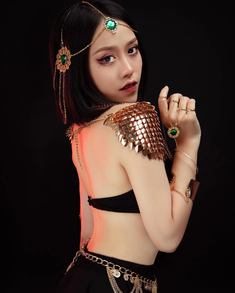 Hình ảnh gợi cảm của Trà Đặng Bikini khiến fan trầm trồ