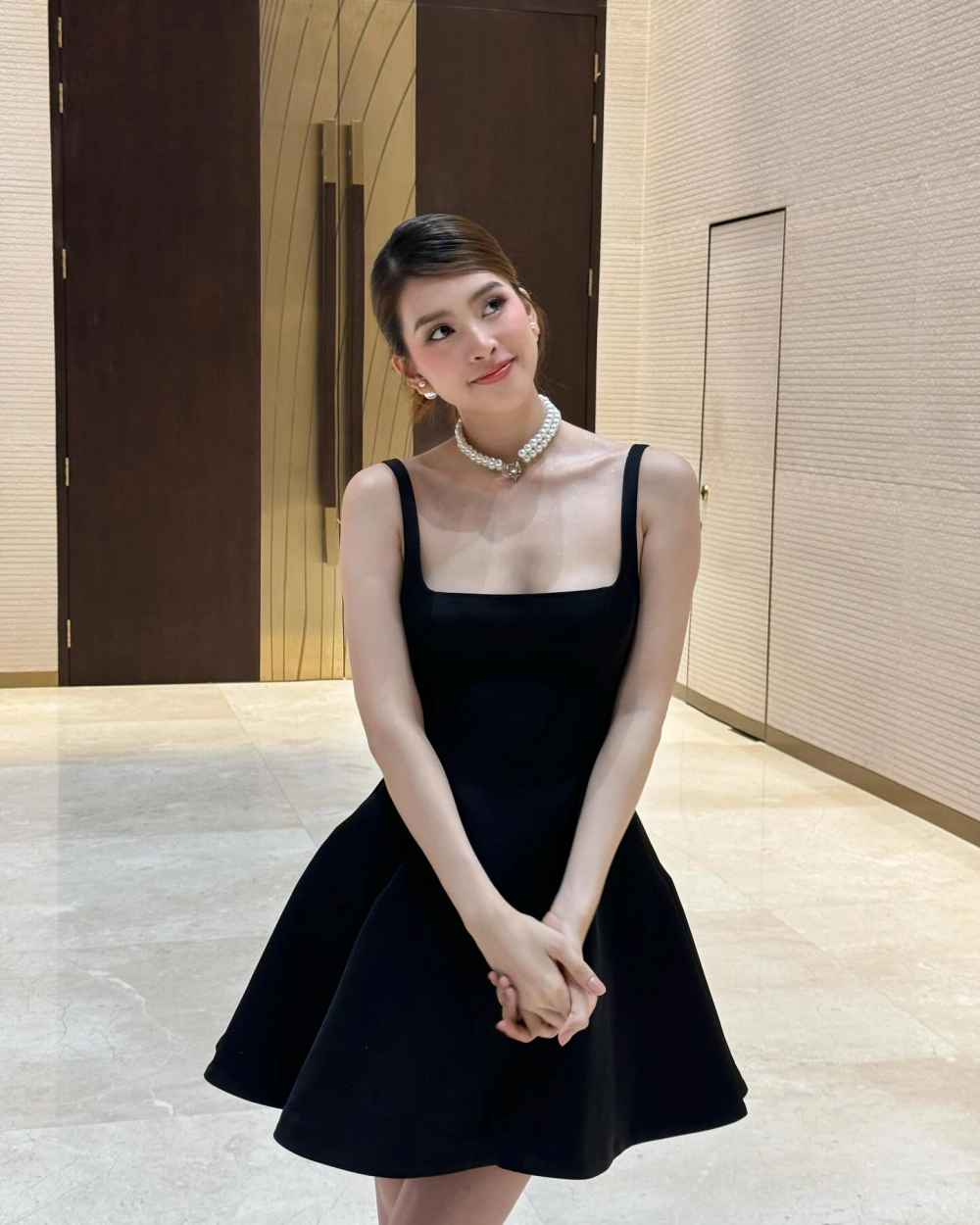 Vẻ đẹp dịu dàng của Hoa Hậu Trần Tiểu Vi