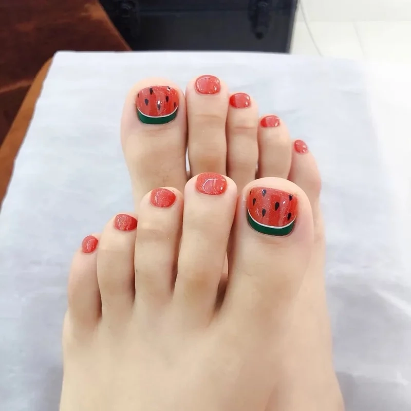 Vẽ móng chân cute giúp nàng có bộ móng đáng yêu hơn