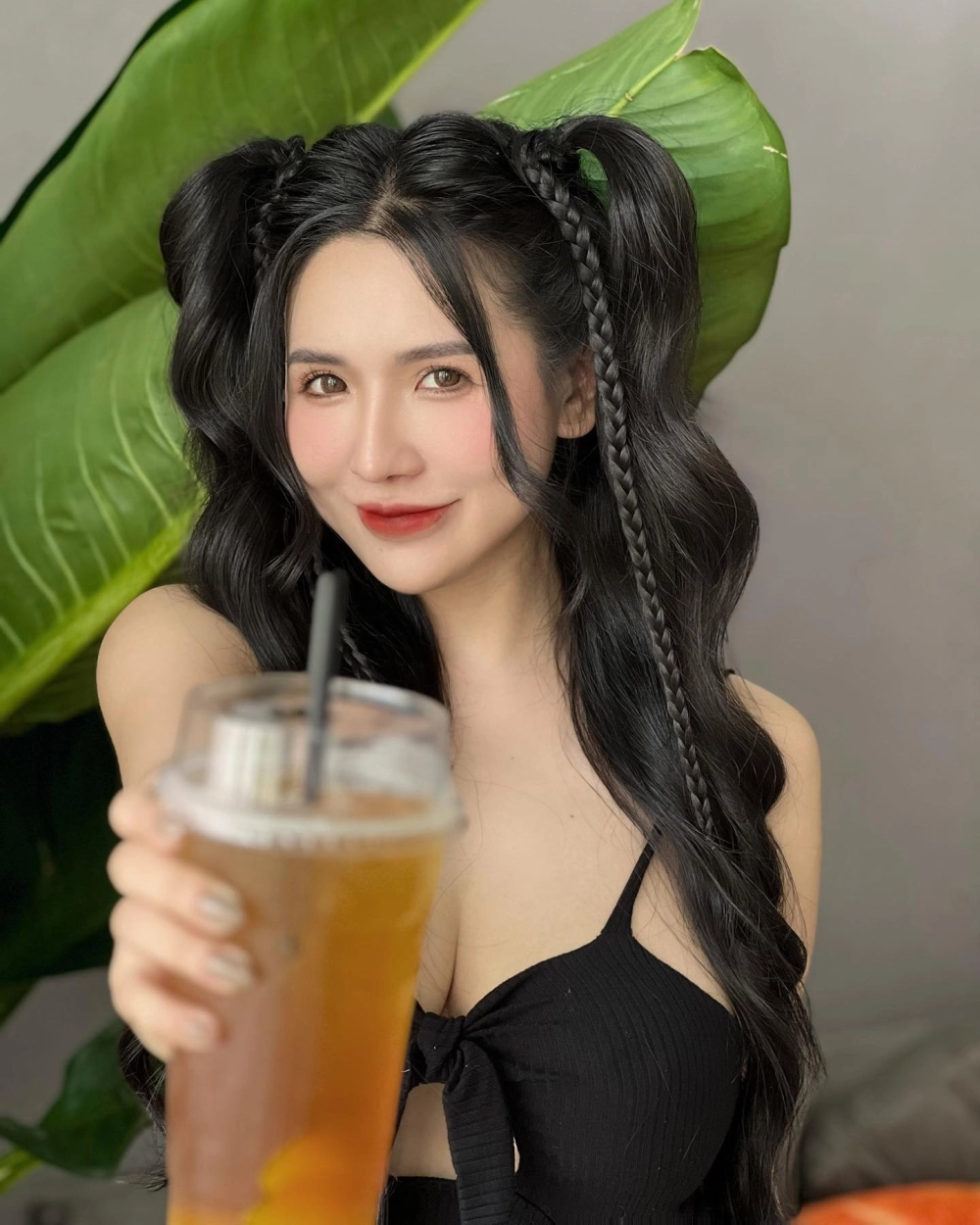 Khám phá vai diễn đầu tiên của Viên Vibi đóng phim