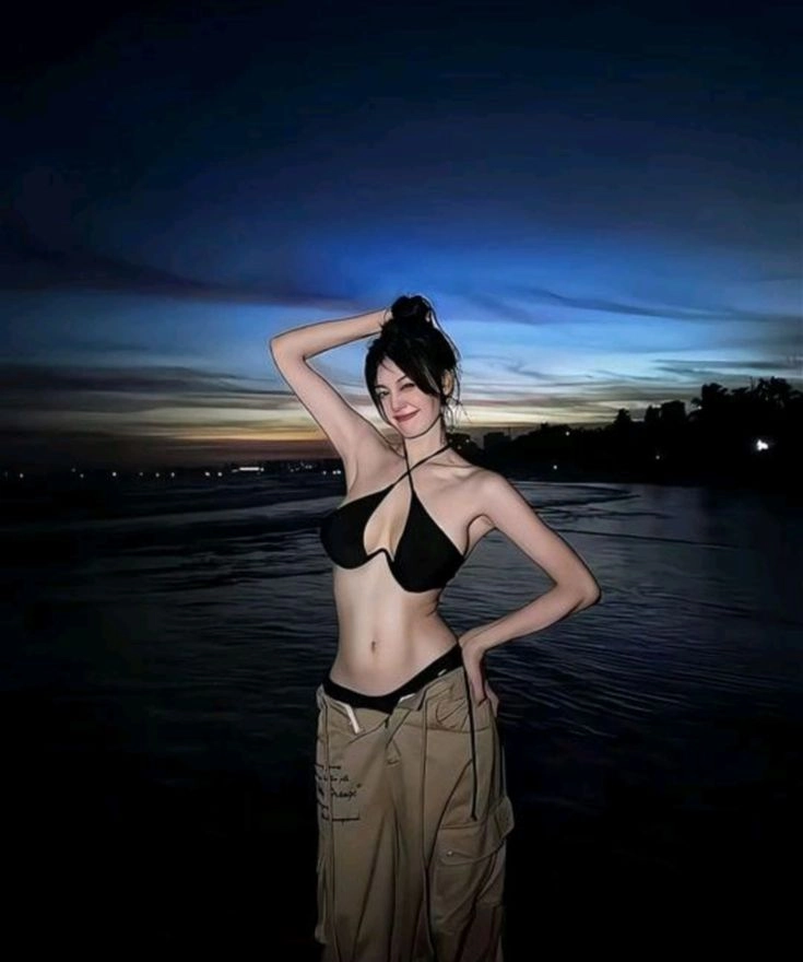 Hình nền gái xinh bikini là lựa chọn tuyệt vời cho ảnh nền điện thoại