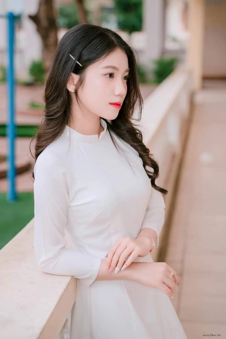áo dài nu sinh gợi cảm giác nhẹ nhàng avatar nữ áo dài