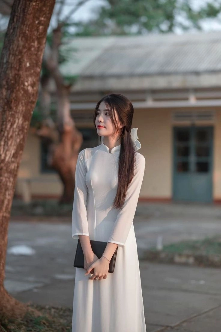 áo dài học sinh trắng điểm nhấn đẹp cho avatar nữ áo dài